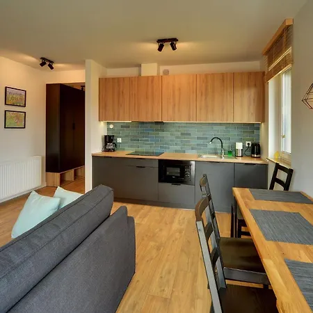 Invest Szklarska 800 C9 Apartman *